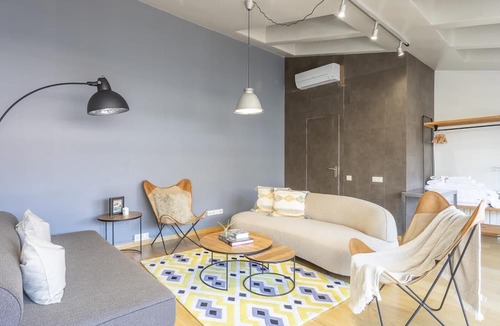 Sant Gervasi – la Bonanova Apartment | Bonanova attic apartment w/private terrace for 6