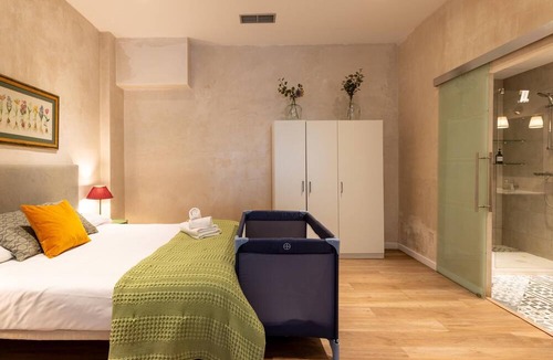 Museo Apartment | Holi-Rent Trastamara
