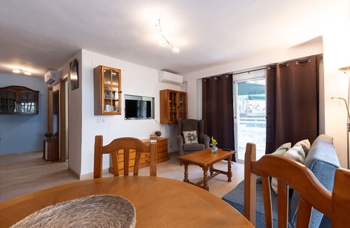 Salou City Centre Apartment | Cozy Apartment · Beach 100 m Away · A/C · UHC LA CUMBRE 055