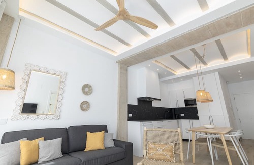 El Cabanyal Apartment | Ca La Leni Beach II. WiFi + Air Conditioned