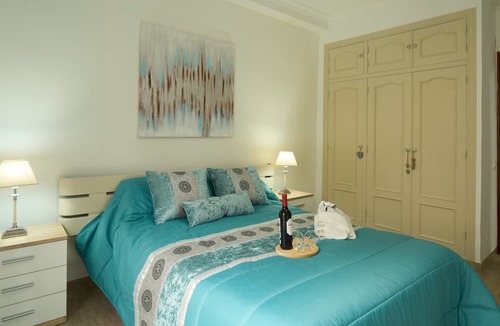 Cordoba Old City Apartment | Modern Apartment in Central Córdoba with Balcony and Air Conditioning