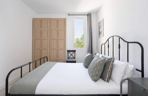 el Camp d'en Grassot i Gracia Nova Apartment | Charming 2 bedroom in Trendy Gracia, 5 mins from the metro and 10 from Sagrada Familia!