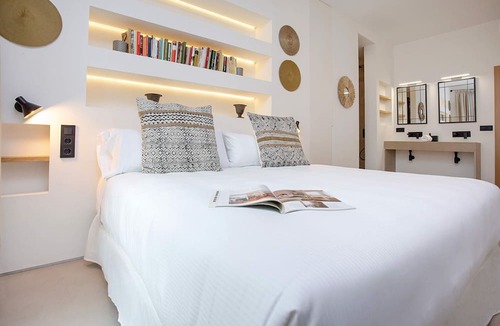 Triana Apartment | Genteel Home Pureza - Two Bedroom Apartment, Sleeps 4