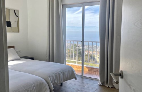 Montijos Apartment | Sea View Apt3 Finca TenDays Orotava with Wi-Fi and Air Conditioning