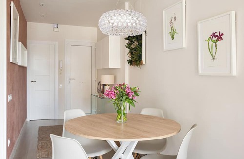 L'Hospitalet de Llobregat Apartment | Nordic style apartment near Plaza España