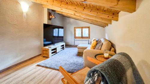 Bellver de Cerdanya House | Masía Cal Kenyon