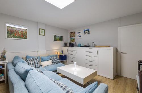 Premia de Dalt Apartment | Host Dalies