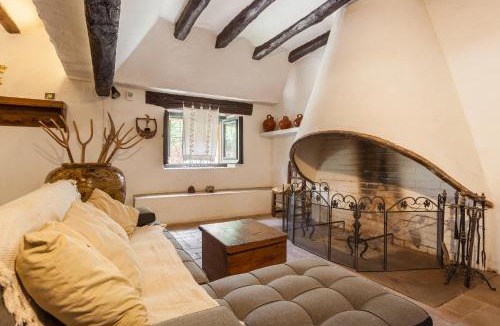 Vallbona d'Anoia Villa | Masia del siglo xvi