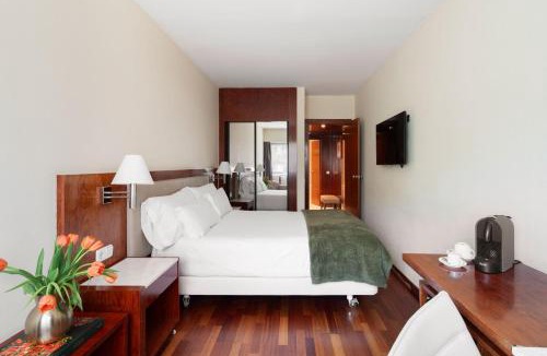 Les Corts Hotel | Bohemian Entenza