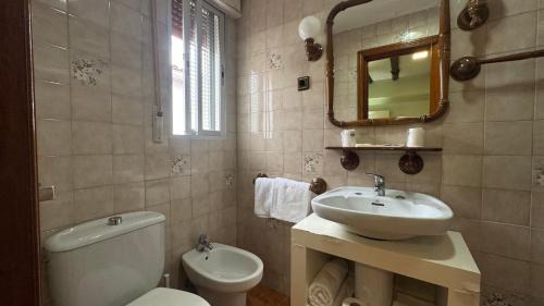 Madrigal de la Vera Hotel | Hosteria Conchi