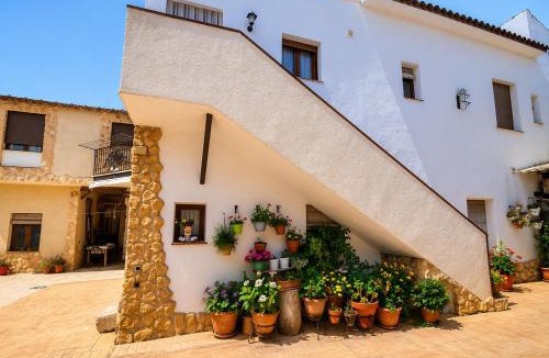Argamasilla de Alba Apartment | CASA RURAL LOS ABUELOS COMPLEJO CON PISCINA COMPARTIDA ,a