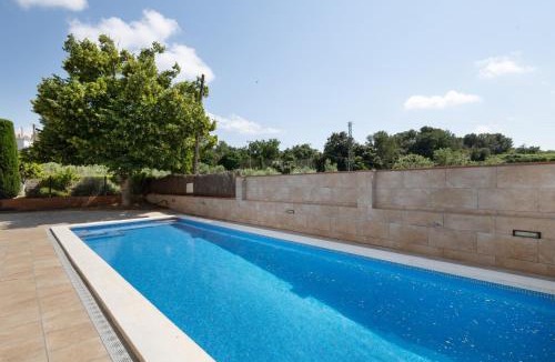 Avinyonet del Penedes Bed & Breakfast | Ball de Diables