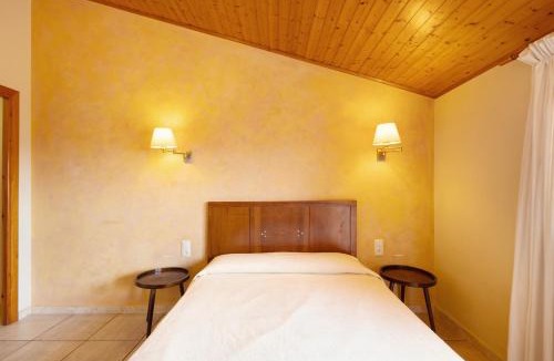 Avinyonet del Penedes Bed & Breakfast | Ball de Diables