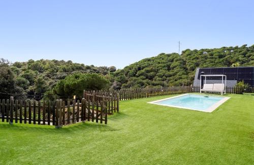 Sant Cebria de Vallalta House | Hauzify I Casa Montjuïc