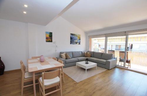 Vilassar de Mar Apartment | Big family home