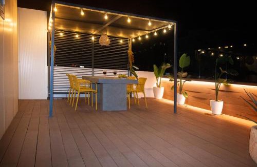 Dreta de l'Eixample Apartment | Luxury Penthouse with Jacuzzi & Large Terraces by Passeig de Gràcia