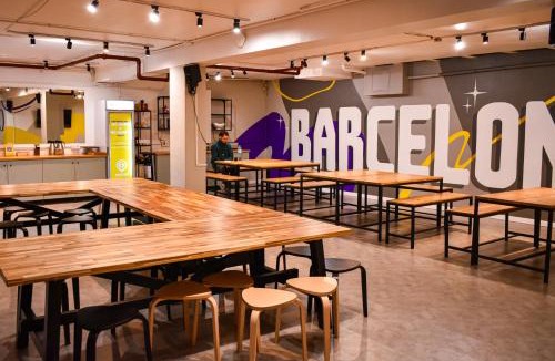 La Maternitat i Sant Ramon Hostel | Onefam Les Corts