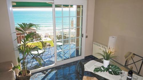Montgat Apartment | Bianca Seaview & Beach Apartment