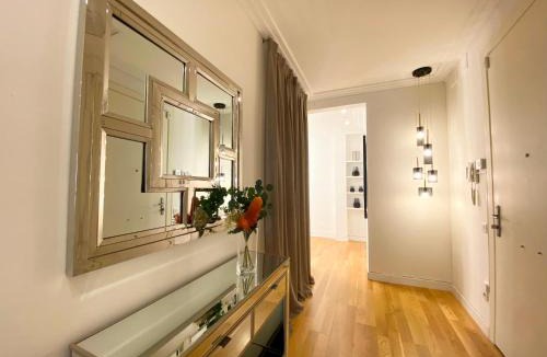 Sant Gervasi Apartment | Spacious Elegant on Avenue Diagonal By MyRentalHost