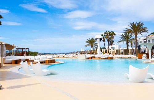 Cap Martinet Hotel | Destino Five Ibiza - 5-Star Grand Luxe Resort - Free Entrance to Pacha Club