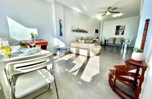 Valdelagrana Apartment | GATU Arena 1º linea de playa, parking gratis, vistas al mar, piscinas- Preferente mayores de 21 años y familias