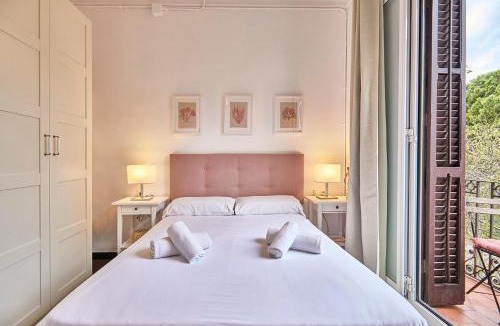 La Sagrada Familia Apartment | BBarcelona Sagrada Familia Garden Apartment