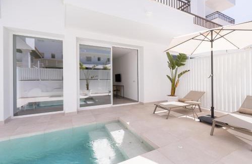 Figueretas Apartment | Bossa Bay Suites with Private Pool - MC Apartments Ibiza