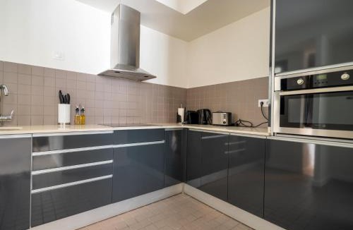 Hostafrancs Apartment | Limehome Barcelona Rector Triadó