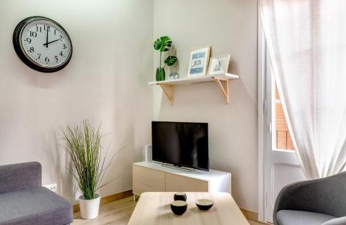La Sagrada Familia Apartment | Renovated & Classic 3-Bedroom Sagrada Familia Apartment