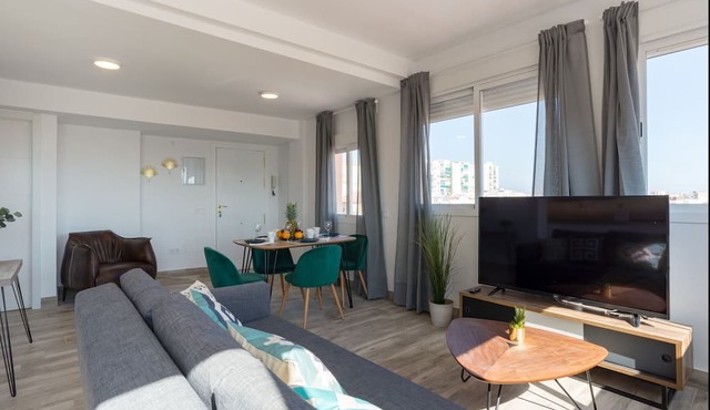 Fantastic Penthouse with Views Penthouse AC 70sqm 2BR