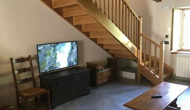 Casa Adipe for 8 people in Erro