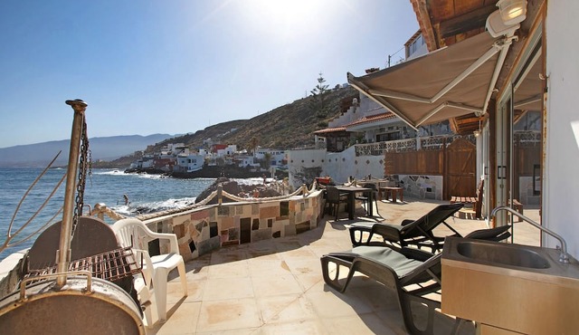 Vacation Home 'La Terraza Del Mar' with Sea View, Terrace & Wi-Fi