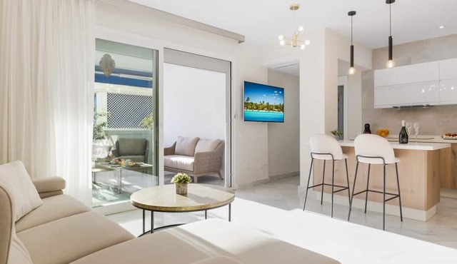 Apartment in Playas del Duque for 6 people | Casa Córdoba 111