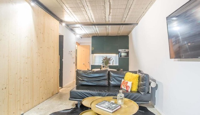 My Space Barcelona Apart. with shared terrace in Sant Gervasi per months