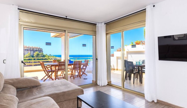Beachfront penthouse sleeps 10 · AirCon · Pool · UHC PLAYAMERO 331