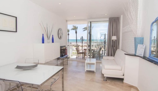 RIBERA SOL BY BLAUSITGES Beach front property with stunning sea views in Sitges.