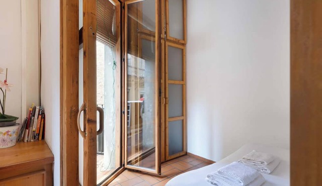 Practical holiday apartment in the Gracia barrio, Barcelona
