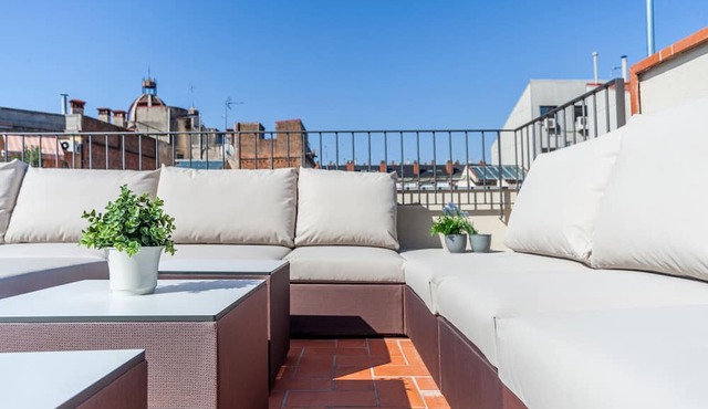 DELUXE flat for rent with terrace and pool in Barcelona center