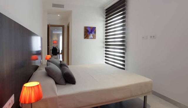 One-bedroom apartment for 2 adults in Les Corts