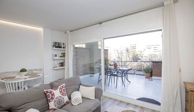 Apartment with very large balcony in Girona