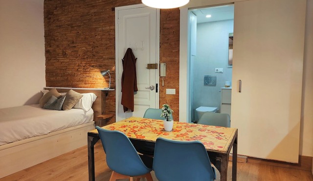 Best location in El Born, modern & super comfy