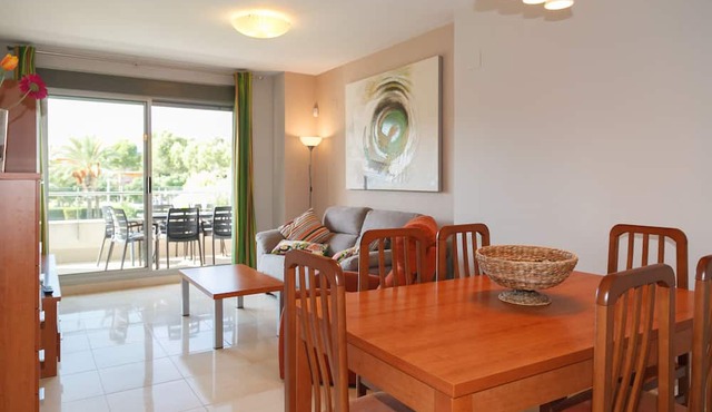 Great apartment for a family holiday · UHC SALOU VILLA 034