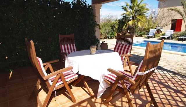 Finca mit Garten, Grill und Terrasse by Interhome