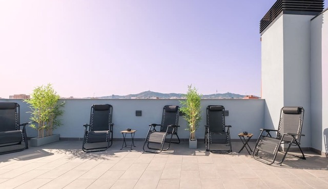 Guest Ready - Fira Barcelona Modern Apartments