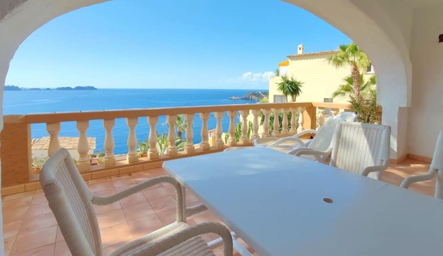 A3019 Sea view apartment for 2-3 people in Cala Fornells