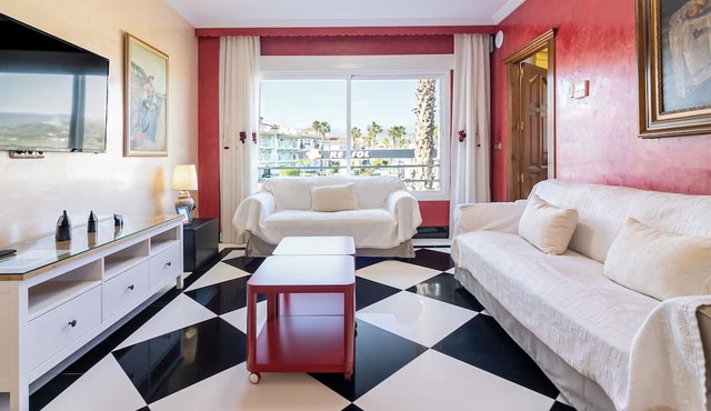 Apartamentos Avenida Tropical by Bossh