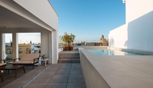 Eva Recommends Castellar 0.3 con piscina