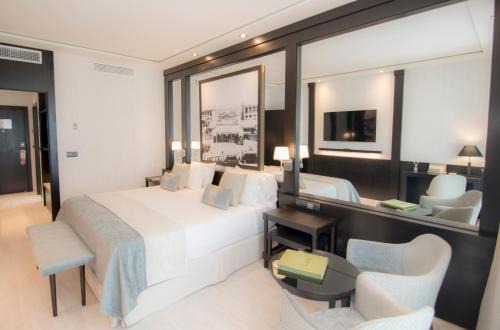 Las Arenas Balneario Resort