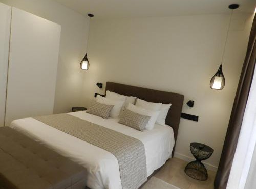 HOTEL MANEL