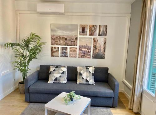 2 BDR EIXAMPLE APARTMENT